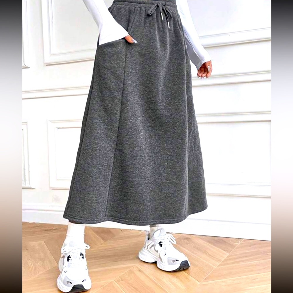 3/50$Gray sporty-style midi skirt